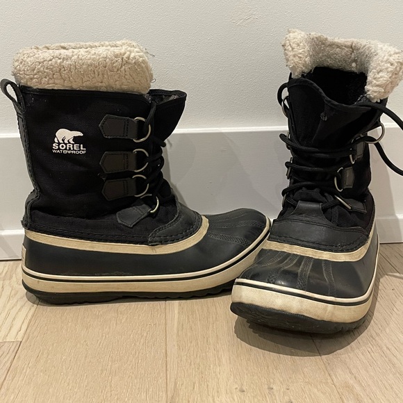 Women’s Sorel winter boots - Picture 3 of 4